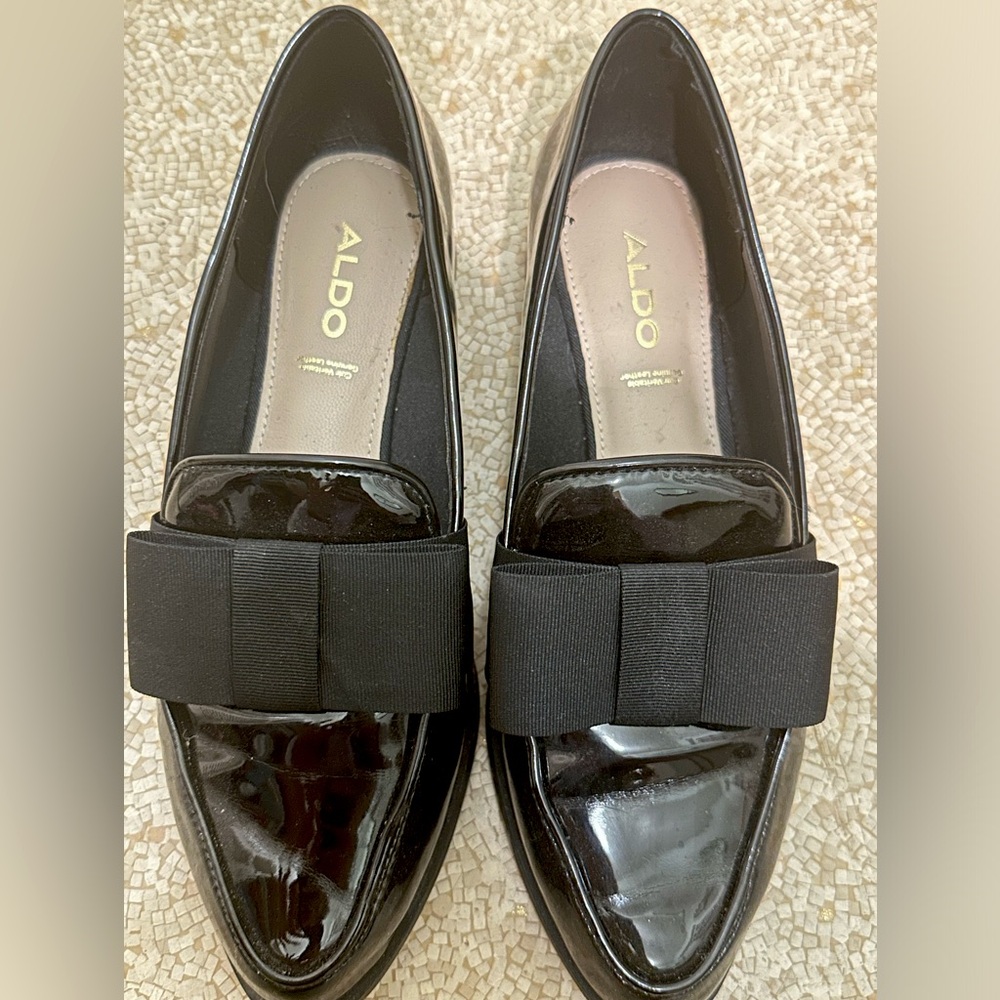 ALDO 🖤 Patent bow loafers!!!
